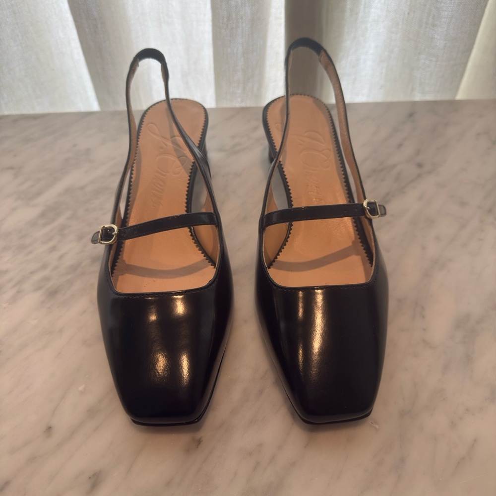 Elegant Black Slingback Women's Shoes